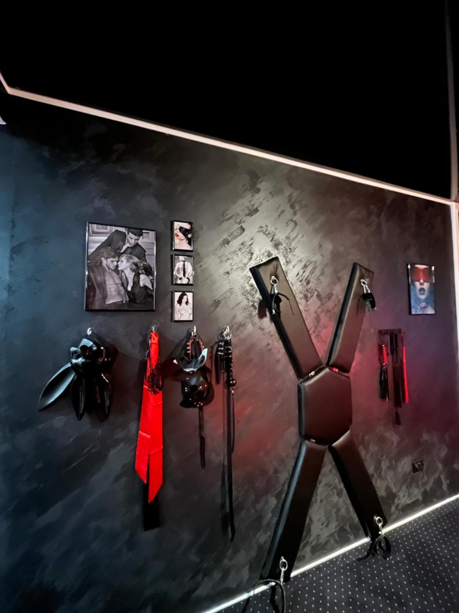 Adult Only Fantasy Room Bucureşti Exterior foto