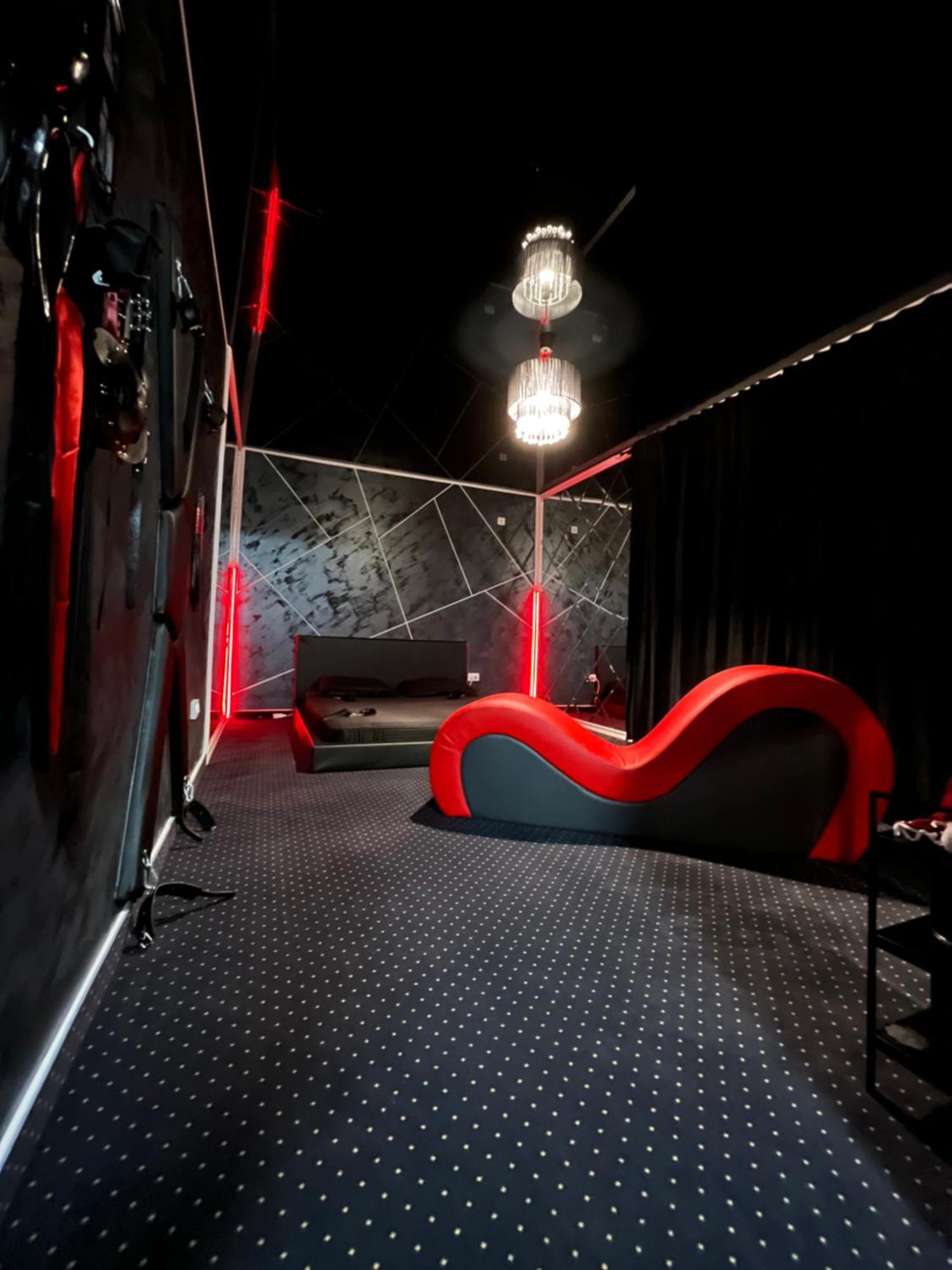 Adult Only Fantasy Room Bucureşti Exterior foto